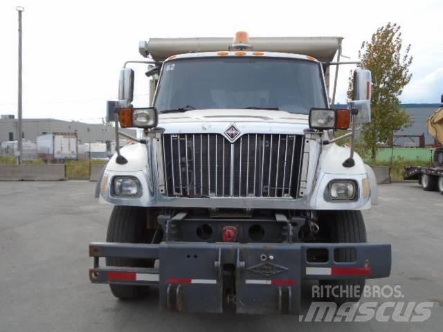 International 7500 Camion benne