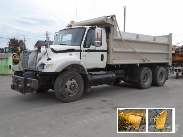 International 7500 Camion benne