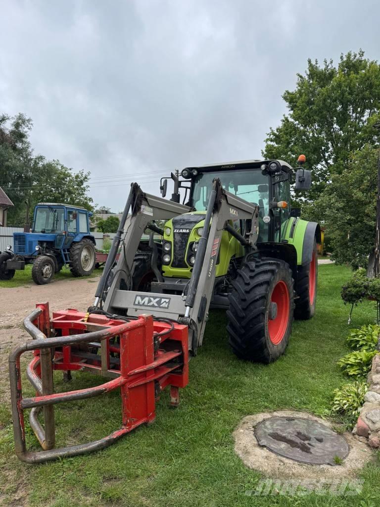 CLAAS Arion 440 Tracteur