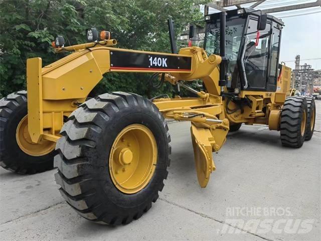 CAT 140 K Niveleuse