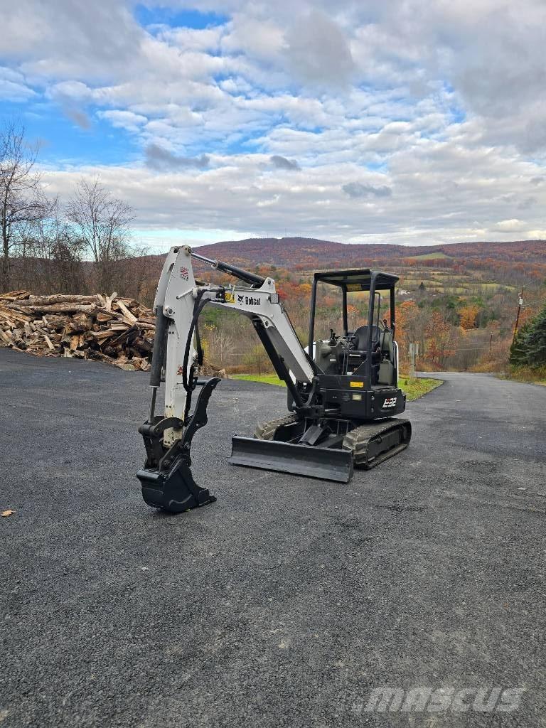 Bobcat E 32 Mini pelle < 7t