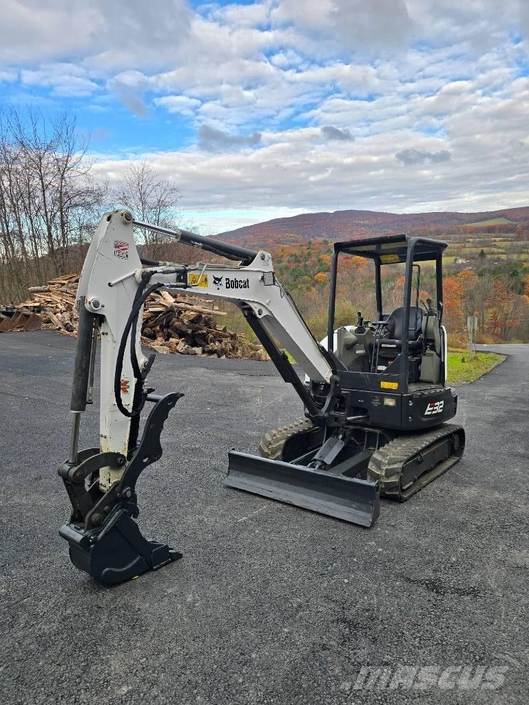 Bobcat E 32 Mini pelle < 7t