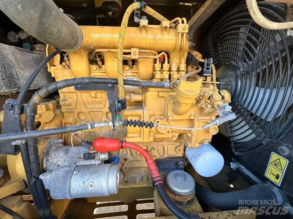 CAT 305.5 Mini pelle < 7t