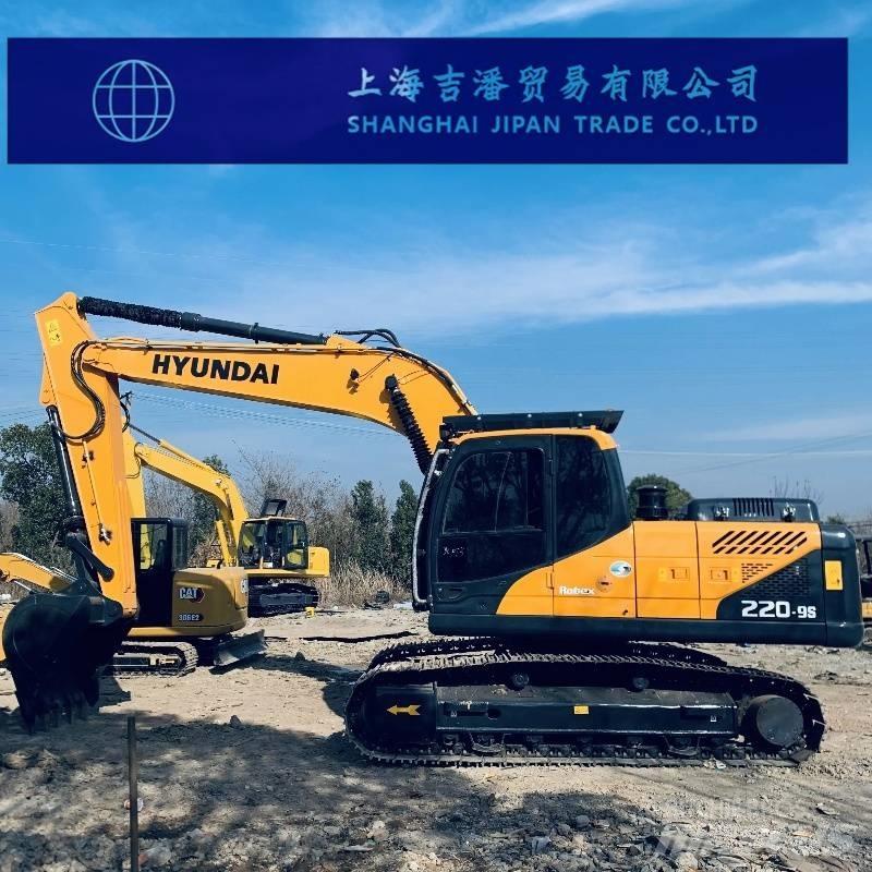 Hyundai R220 Pelle sur chenilles