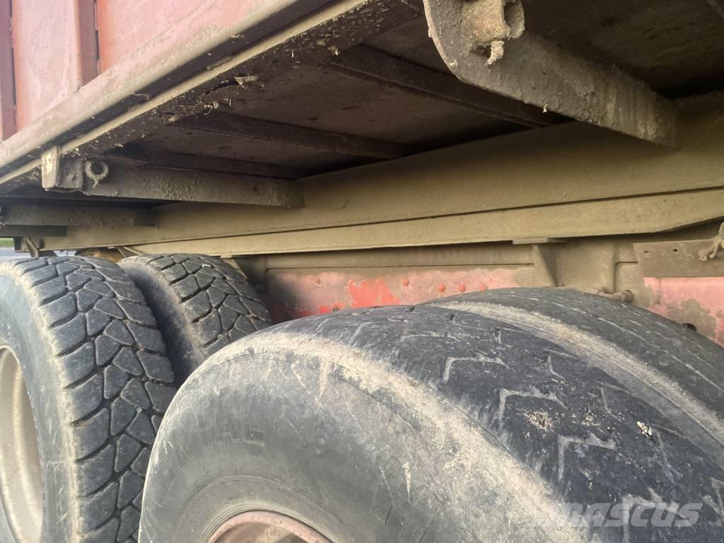 Scania vogntræk Benne céréalière