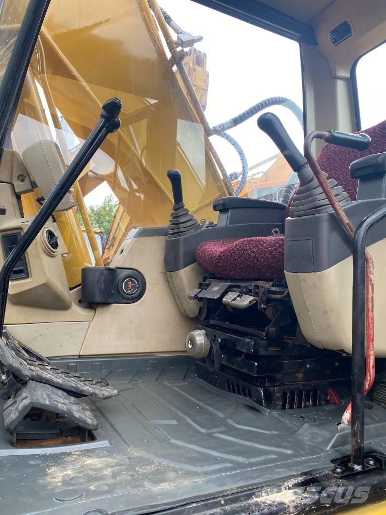 CAT 320 C L Pelle sur chenilles