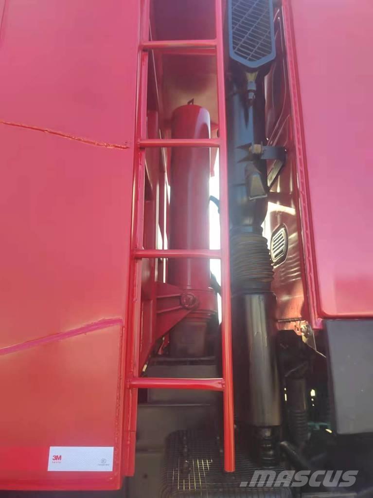 Howo 371 8x4 Camion benne