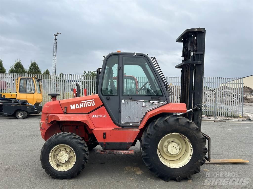 Manitou M26-4 Chariot tout terrain