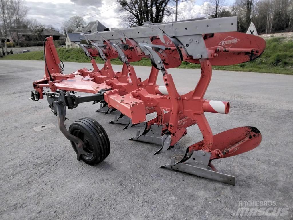 Kuhn VARIMASTER 121 Charrue réversible