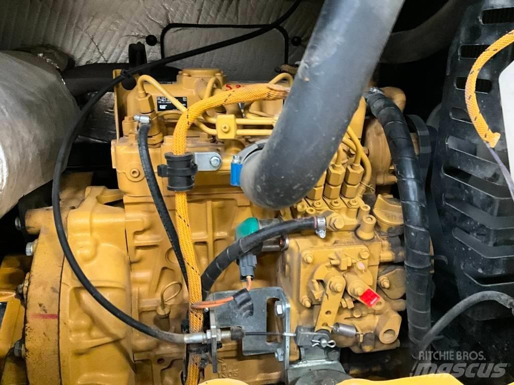 CAT 303 E Pelle sur chenilles