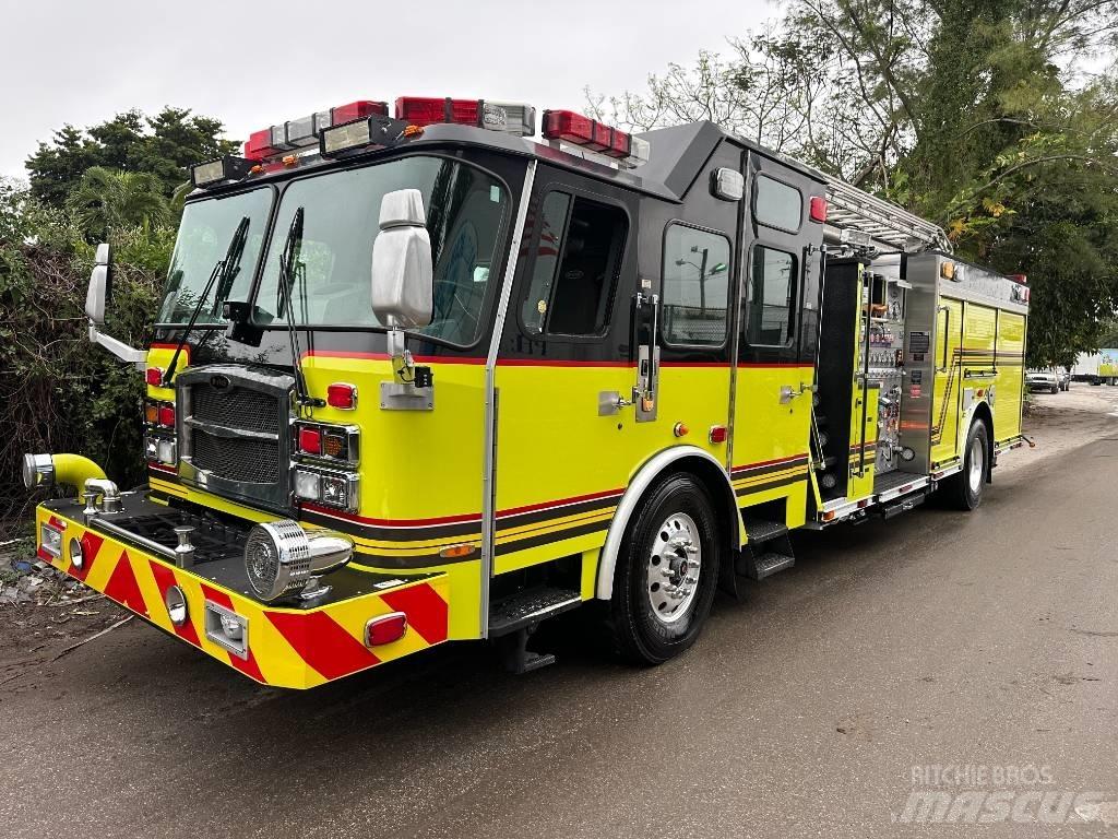 E-one TYPHOON Camion de pompier