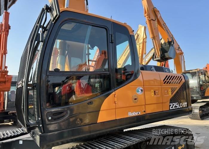 Hyundai 225 Pelle sur chenilles