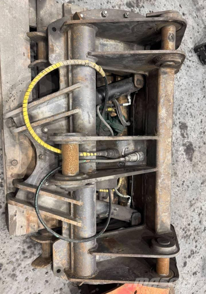 UFO Skevfäste Attache rapide pour godet