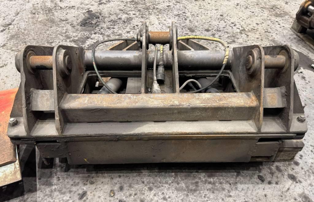 UFO Skevfäste Attache rapide pour godet