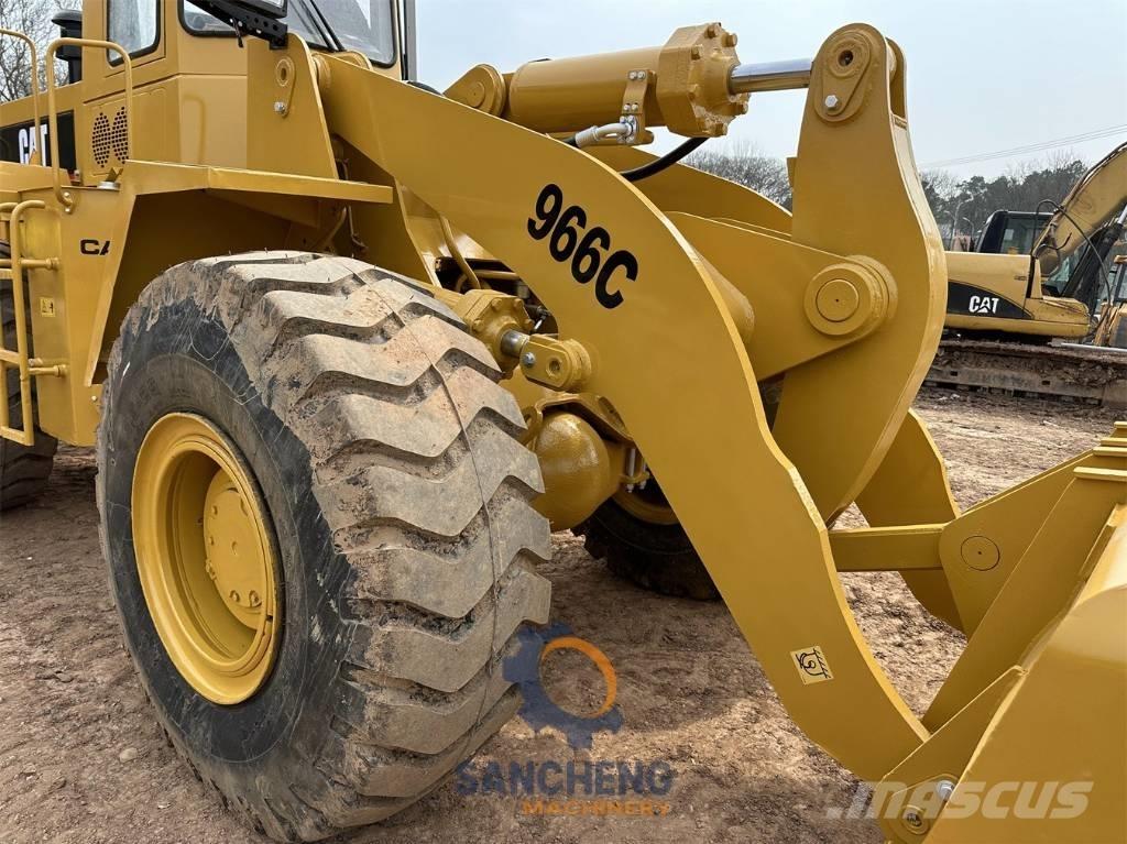 CAT 966 C Chargeuse sur pneus