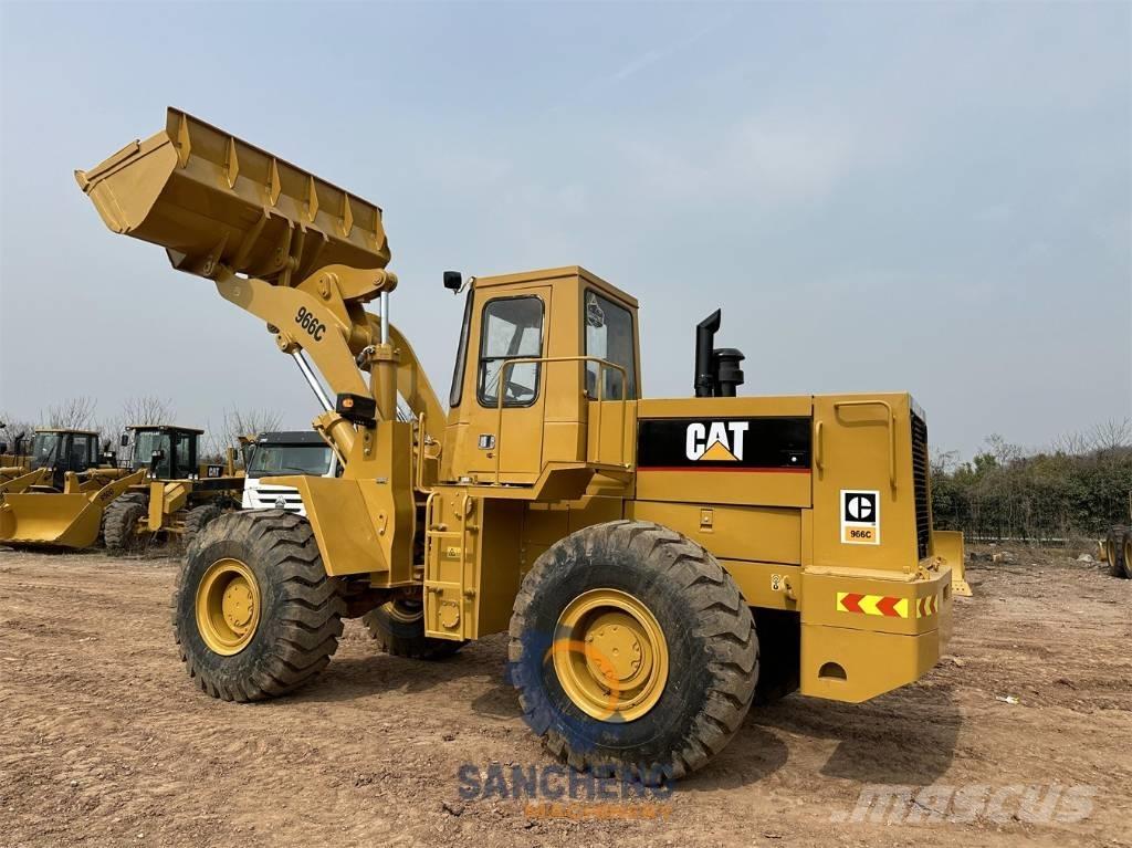 CAT 966 C Chargeuse sur pneus