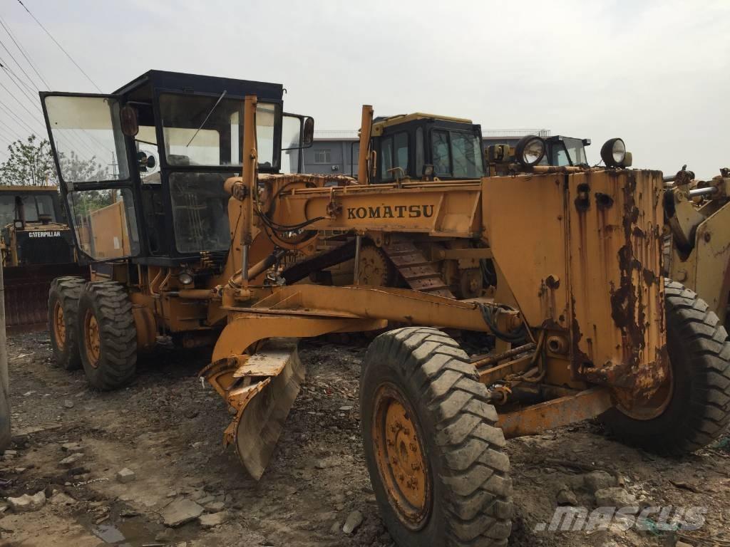 Komatsu GD 511 A Niveleuse