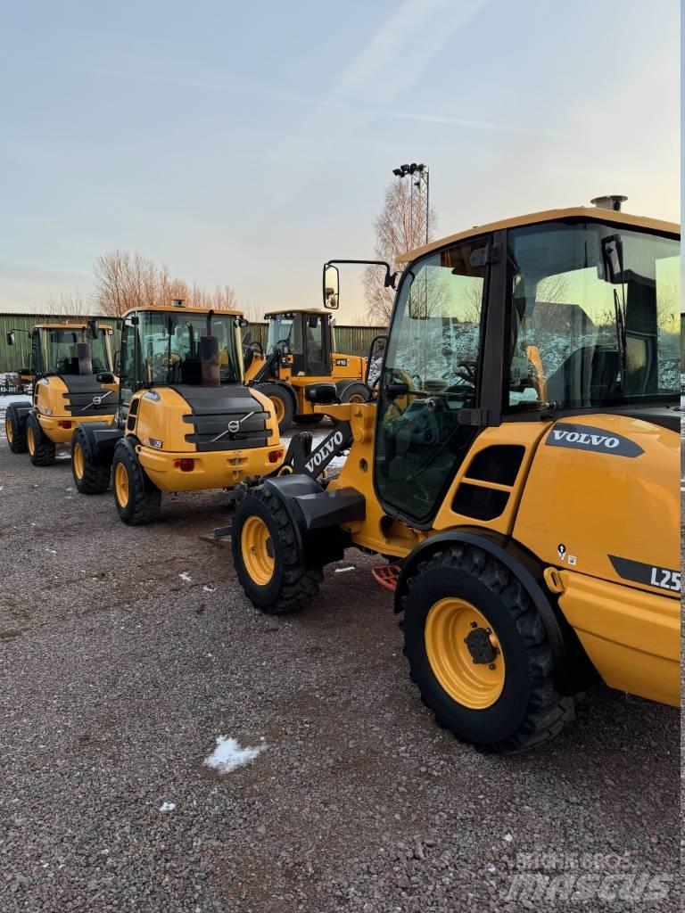 Volvo L 25 F Chargeuse sur pneus