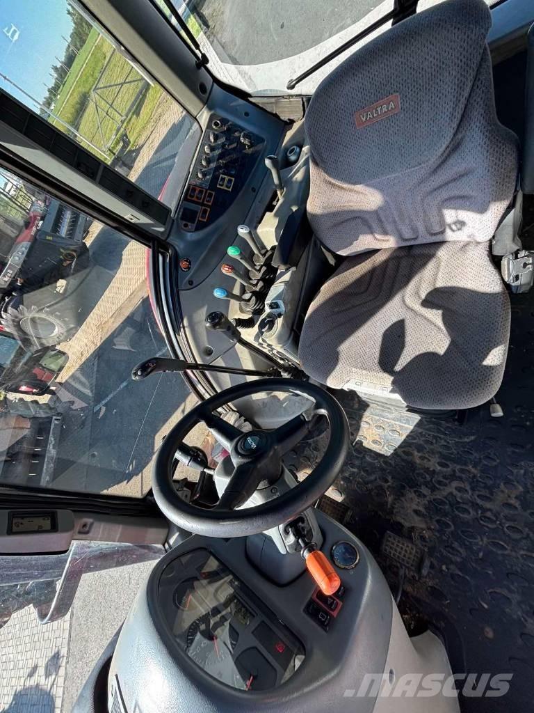 Valtra T 193 Tracteur