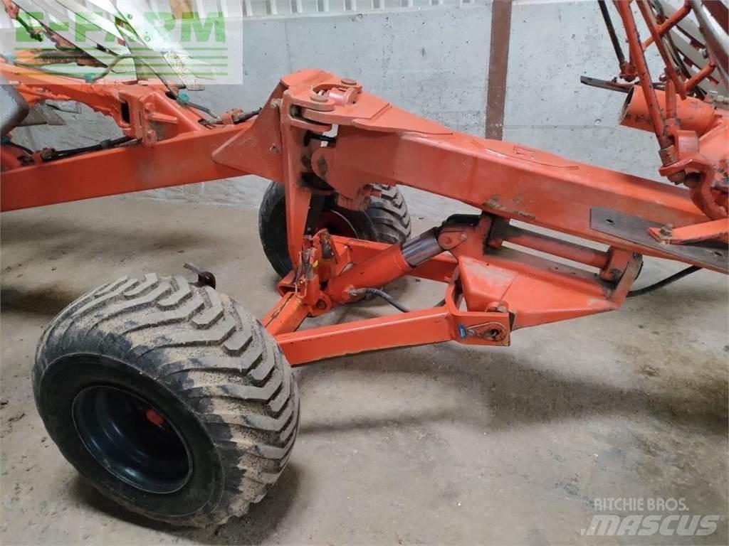 Kuhn Manager 8 NSH Charrue non réversible