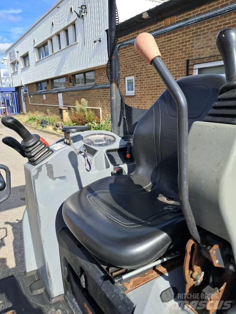 Bobcat E 17z Mini pelle < 7t