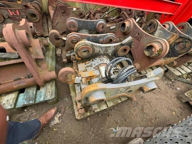 Hitachi ZX 250-280 Attache rapide pour godet