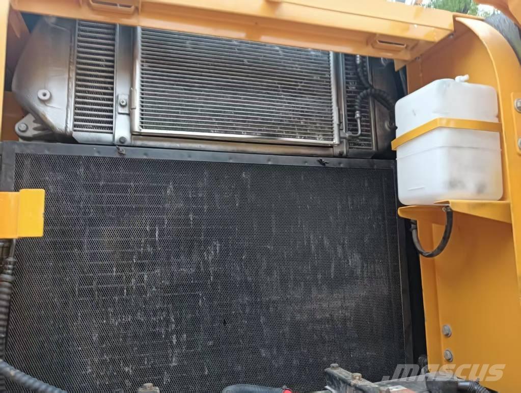 Hyundai 220 LC-9T Pelle sur chenilles