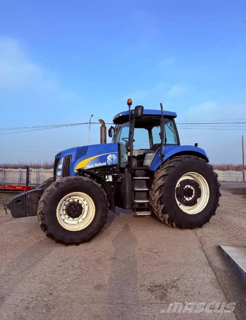 New Holland T 8030 Tracteur