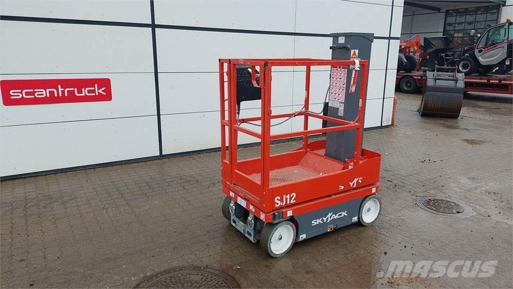 SkyJack SJ12 Mât vertical