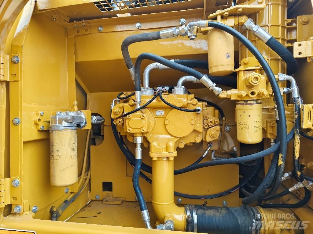 CAT 330 D2L Pelle sur chenilles