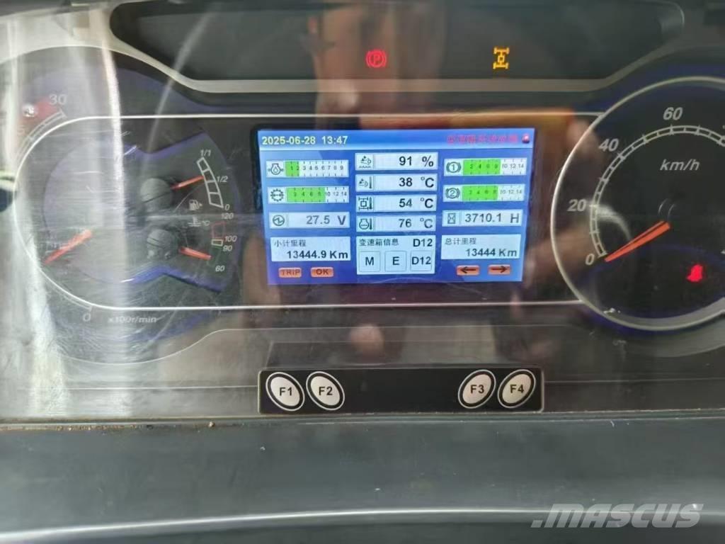 Sany SAC2600C8 Grues tout terrain