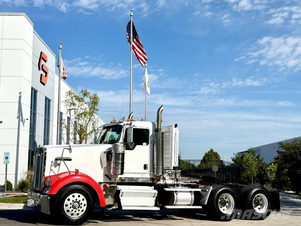 Kenworth W 900 Tracteur routier