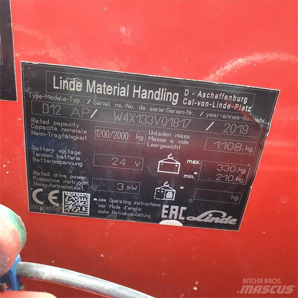Linde D12AP Gerbeur accompagnant