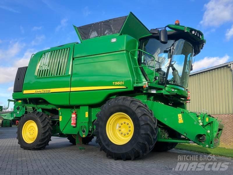 John Deere T 560 i Moissonneuse batteuse