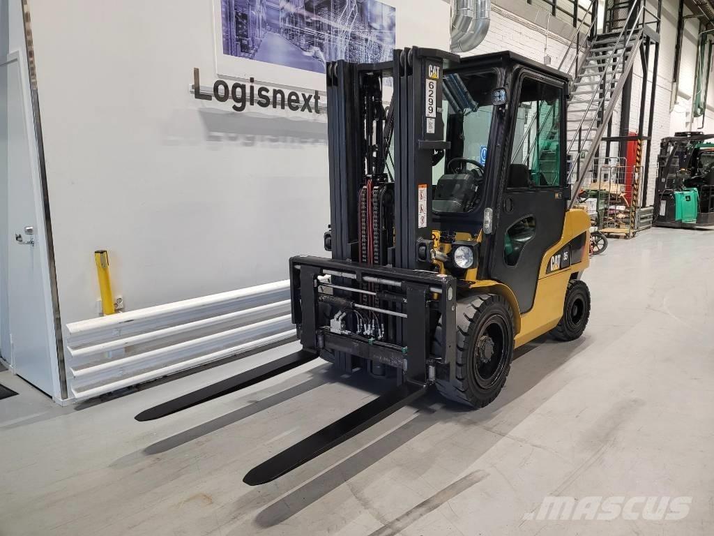 CAT DP 35 N Chariots diesel