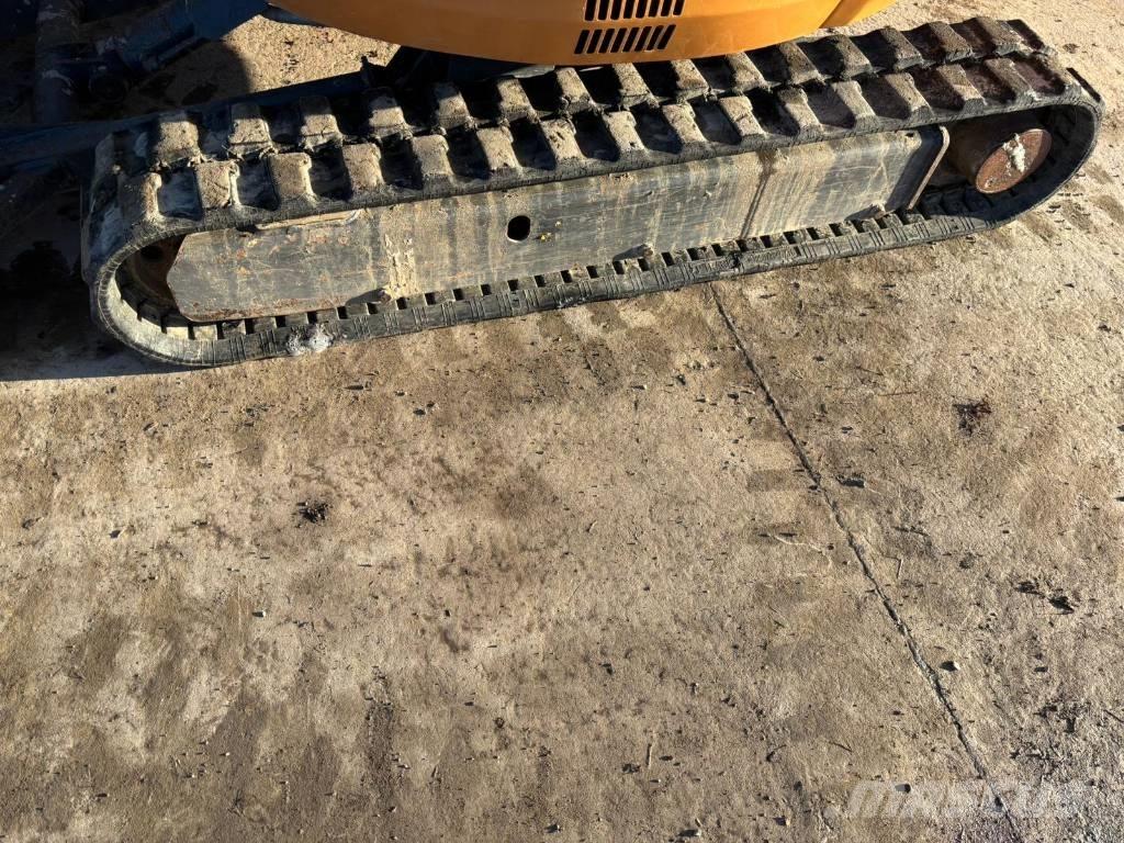 CASE CX 26 B ZTS Mini pelle < 7t