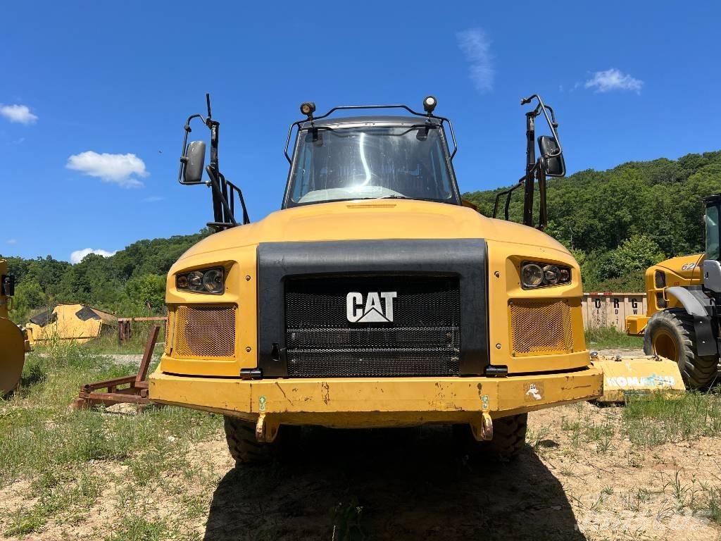 CAT 730 C Tombereau articulé