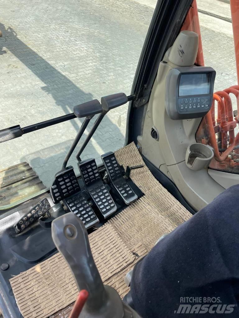 Hitachi ZX 180 Pelle sur chenilles