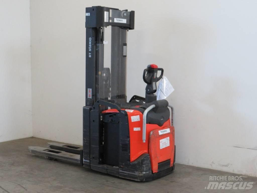 BT SPE 160 L Gerbeur accompagnant