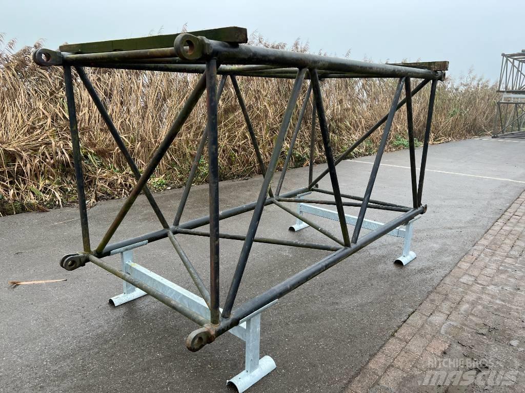 Hitachi KH 180-3 Accessoires et pièces pour grue