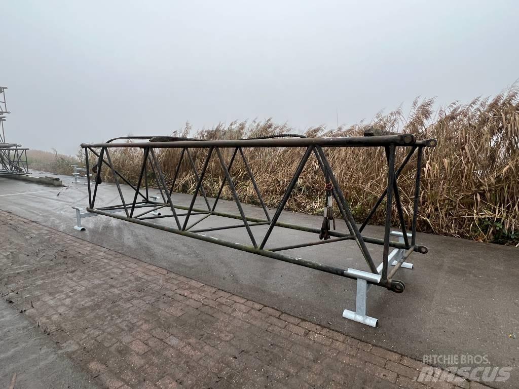 Hitachi KH 180-3 Accessoires et pièces pour grue