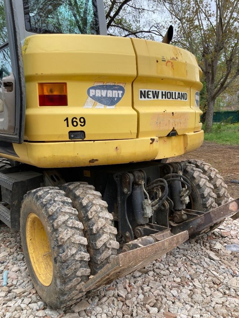 New Holland MH 2.6 Pelle sur pneus