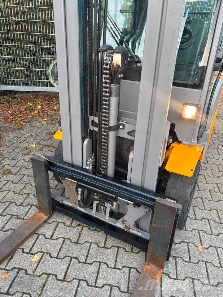 Jungheinrich TFG 425 Chariots GPL