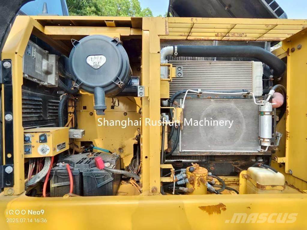 CAT 320 D Pelle sur chenilles
