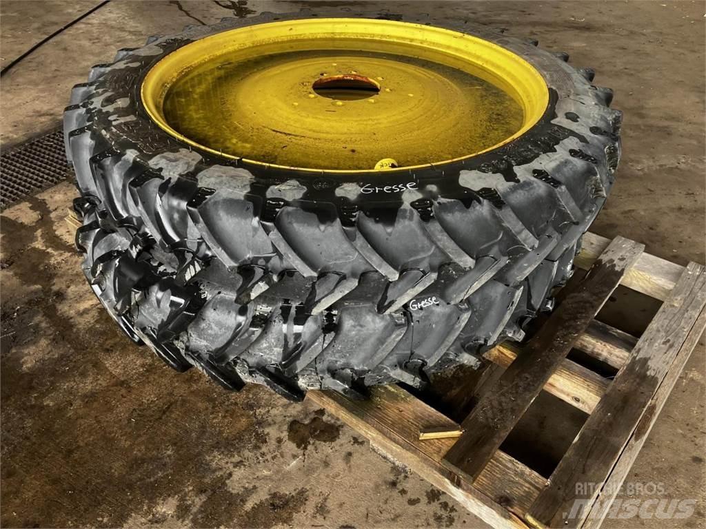 BKT 270/95R48 Pneus, roues et jantes