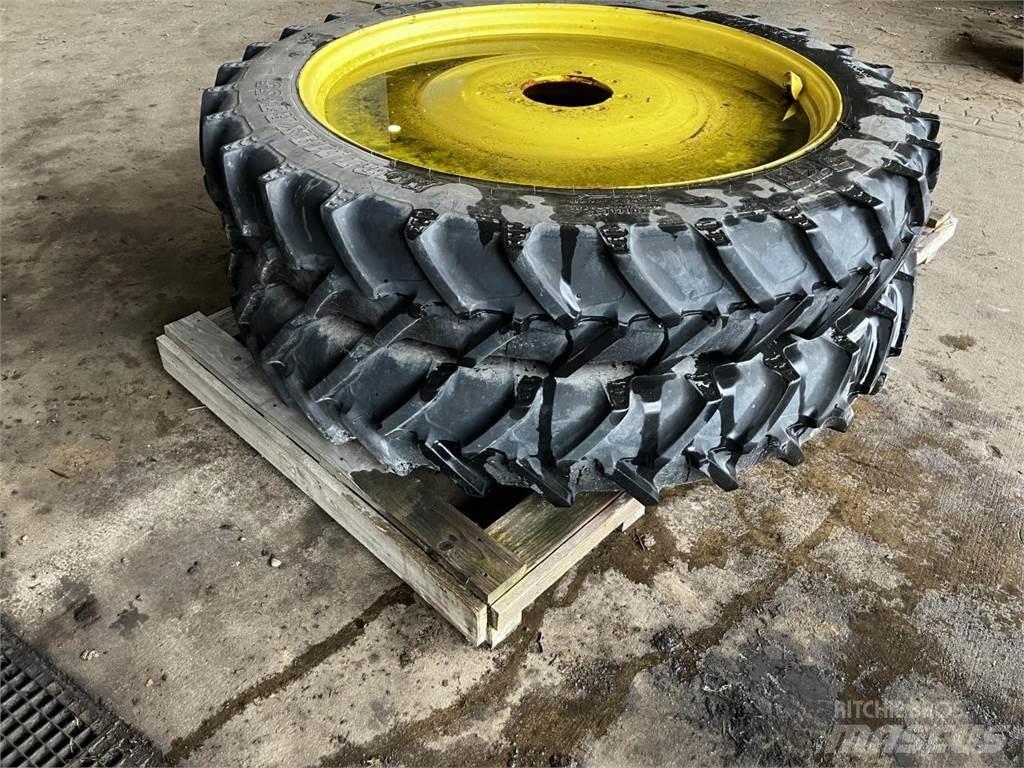 BKT 270/95R48 Pneus, roues et jantes