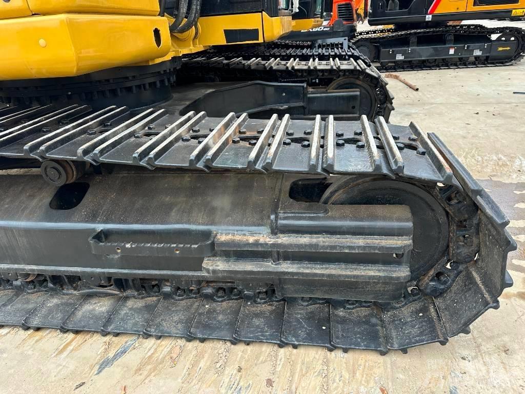 CAT 323GC Pelle sur chenilles