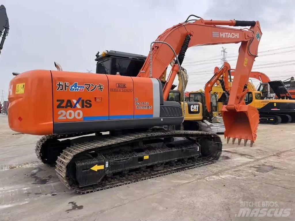 Hitachi ZX 200 Pelle sur chenilles