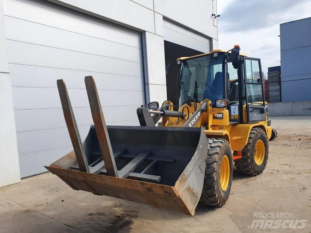 Volvo L 30 G Concasseur mobile