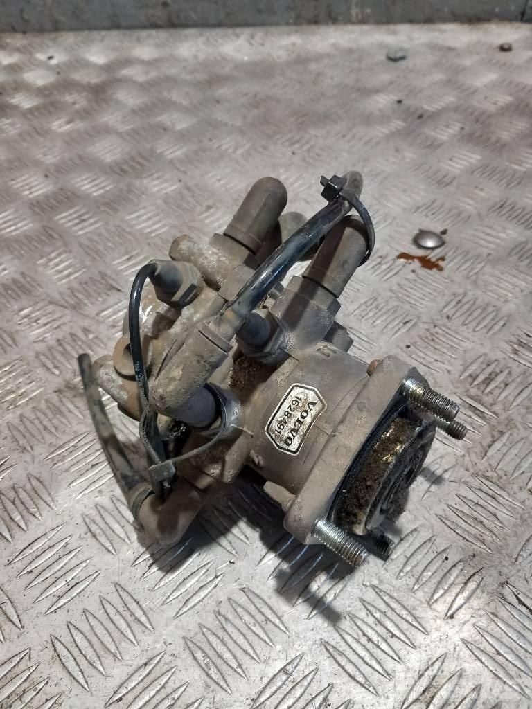 Volvo FH 12  1628491 Freins